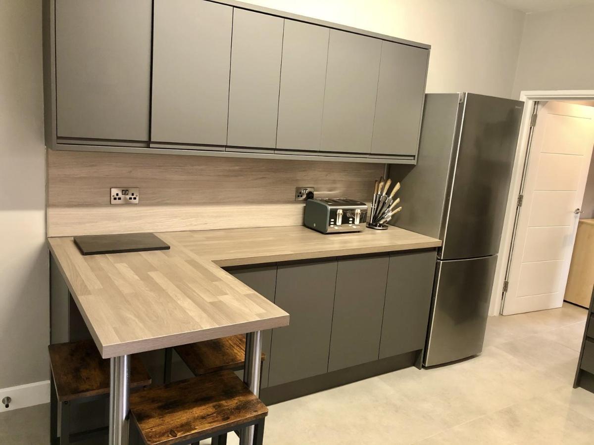 Willa Executive Or Large Family 5-Bed House - Hosted By Hutch Lifestyle Coventry Zewnętrze zdjęcie