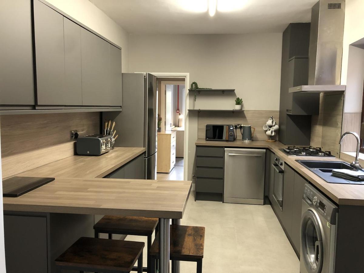 Willa Executive Or Large Family 5-Bed House - Hosted By Hutch Lifestyle Coventry Zewnętrze zdjęcie